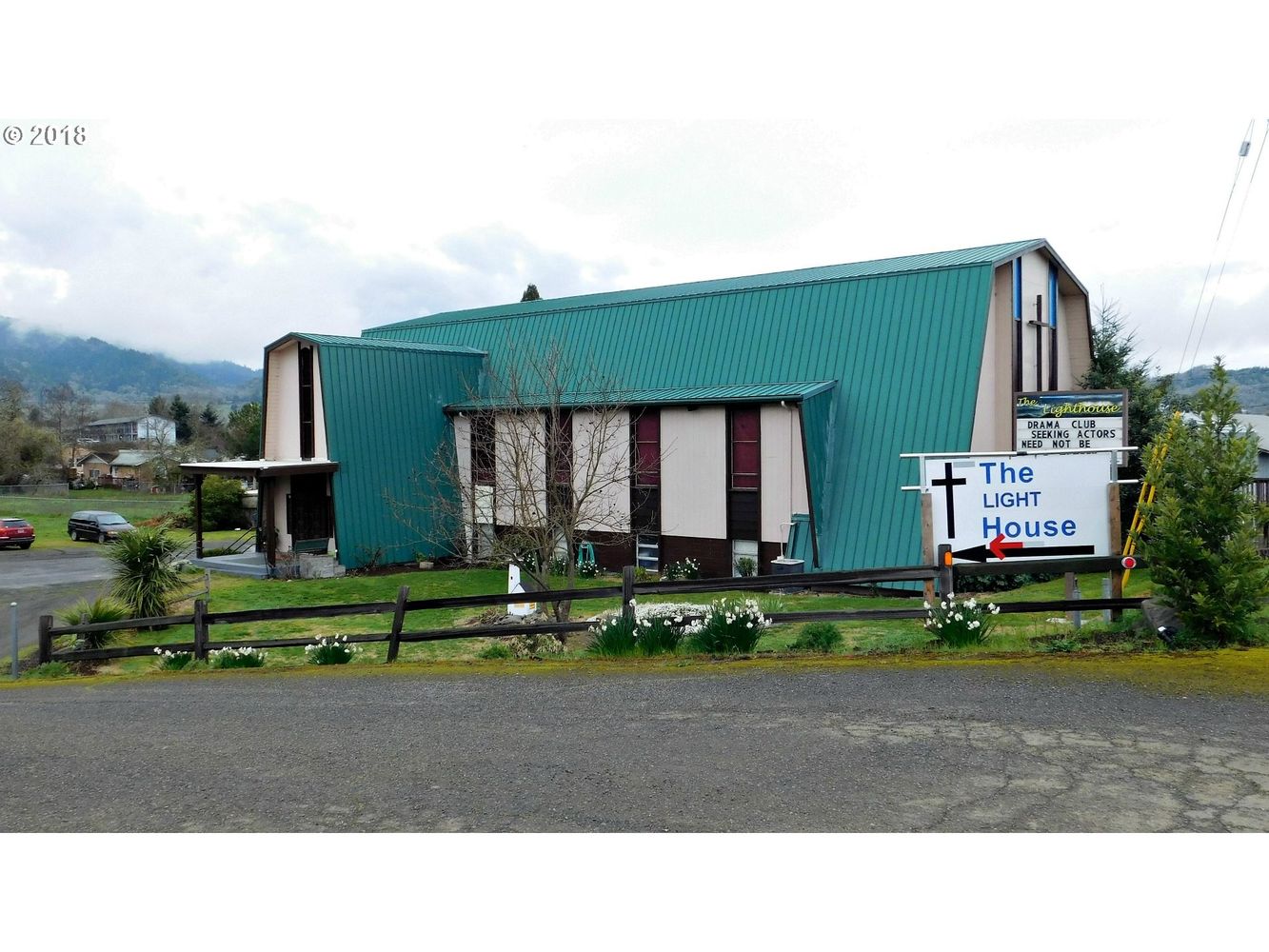 2837 W Harvard Ave, Roseburg, OR 97471